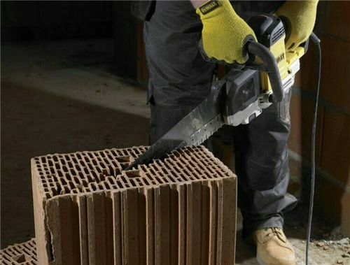 Dewalt-Elektrická pila Alligator DWE398-QS, 430mm s pil.listem se 78 zuby