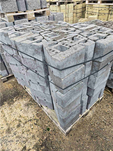 GEOSTONE miniFLAT 1/4 hladký Černá NESTANDARD