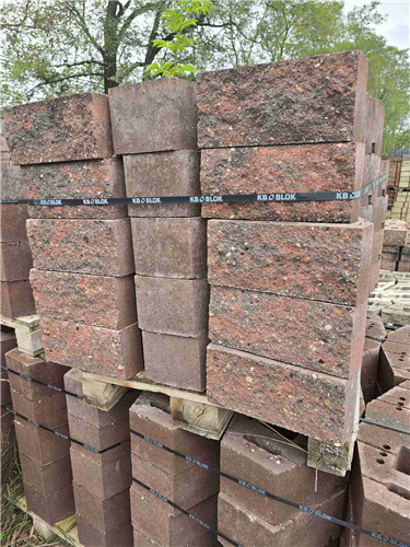 GEOSTONE miniFLAT štípaný Červeno-černá NESTANDARD