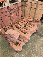 GEOSTONE miniBENT štípaný Červená NESTANDARD